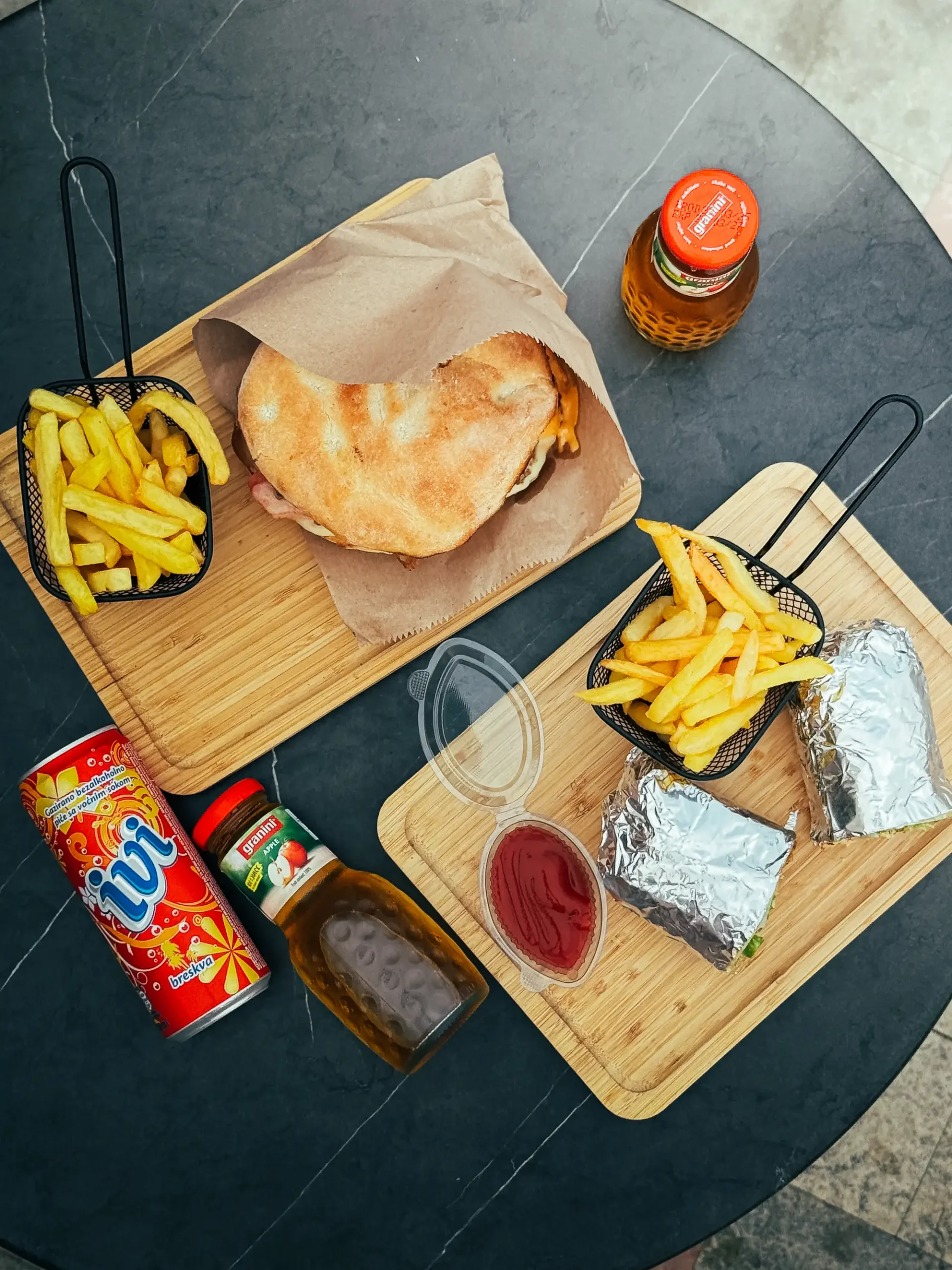 Crunch Fastfood I Reklaamfoto